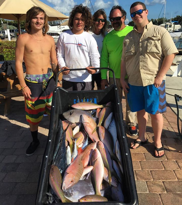 #faroutcharters #fishing #reef #livebait #eskyrods #snapper #costadelmar